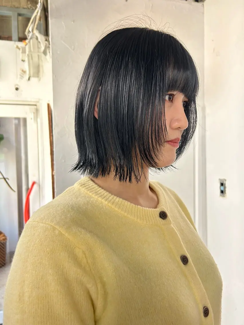 ミディアム カラー 黒髪 ブルーカラー ブルーブラック カット ヘアカラー トリートメント maho/垢抜け カラーパーマメイクのヘアスタイル