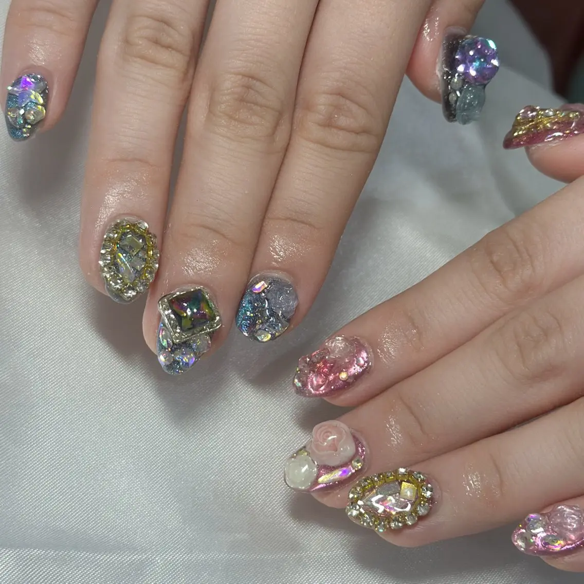 ネイル ハンドネイル フットネイル LAVISH nanamiのネイルデザイン
