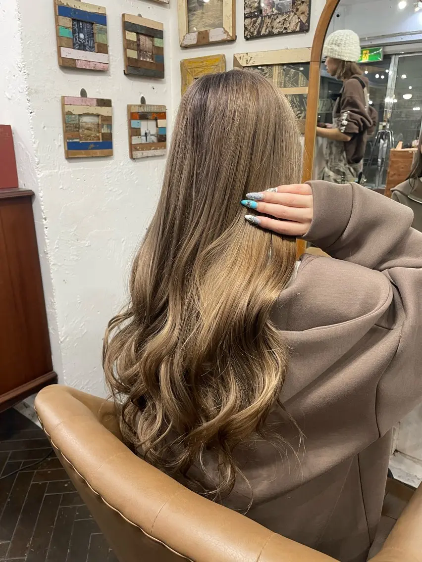 ロング カラー トリートメント 👑派手髪/カット 👑ANRYのヘアスタイル