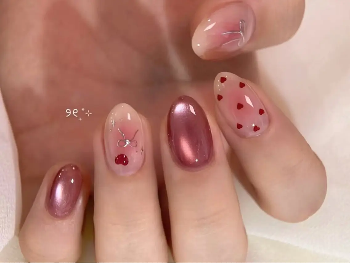ネイル チークネイル マグネットネイル 持ち込み HALO ネイルサロン🌸のネイルデザイン