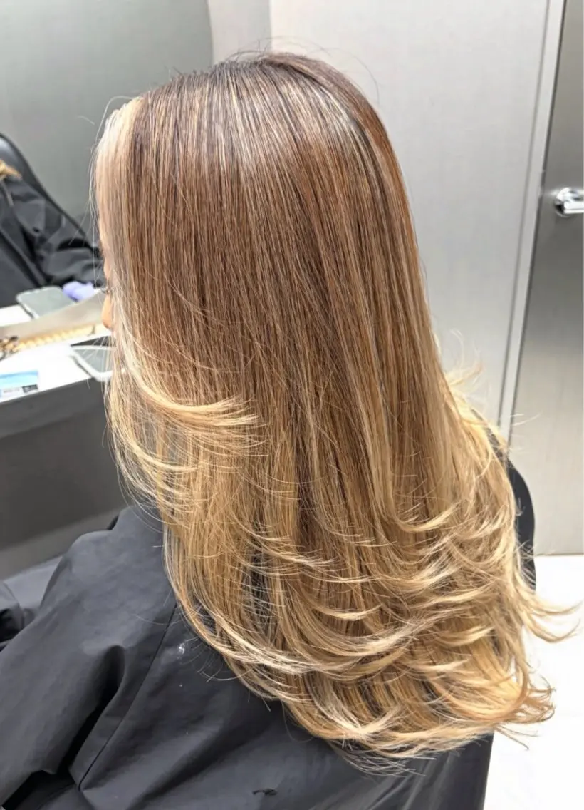 ロング レイヤーカット トリートメント ヘアカラー トリートメント Kotomi 🇺🇸💋のヘアスタイル