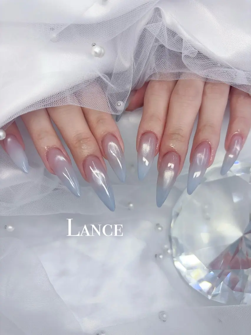 ネイル キラキラネイル 韓国ネイル ワンカラーネイル 春ネイル ワンホンネイル ハンドネイル Lance nailのネイルデザイン