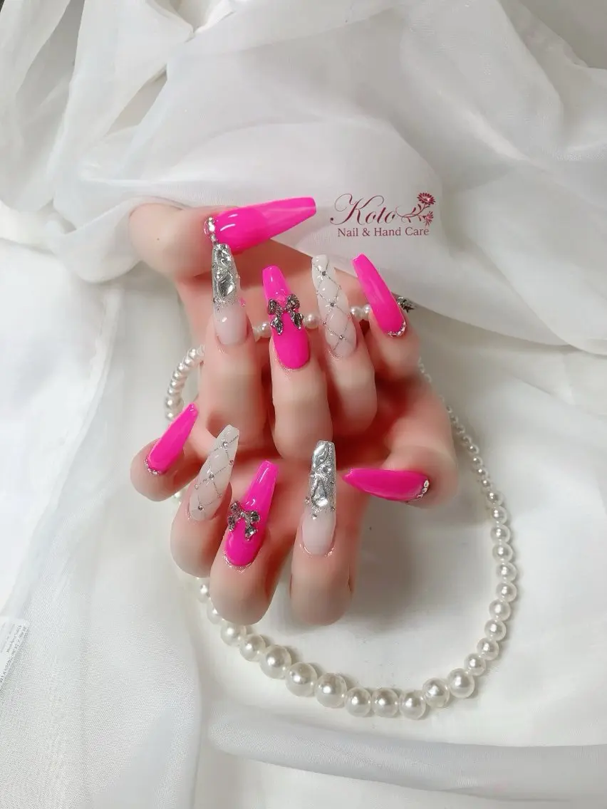 ネイル 長さ出し ジェルネイル 持ち込み ニュアンスネイル 赤色 ハンドネイル Nail Salon KOTOのネイルデザイン