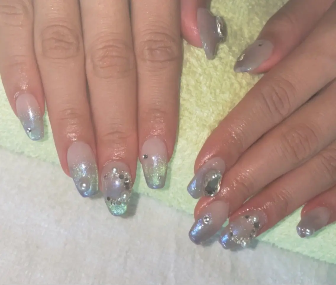 ネイル ブルー グラデーション キラキラネイル マグネットネイル ニュアンスネイル Ri-e's nailのネイルデザイン