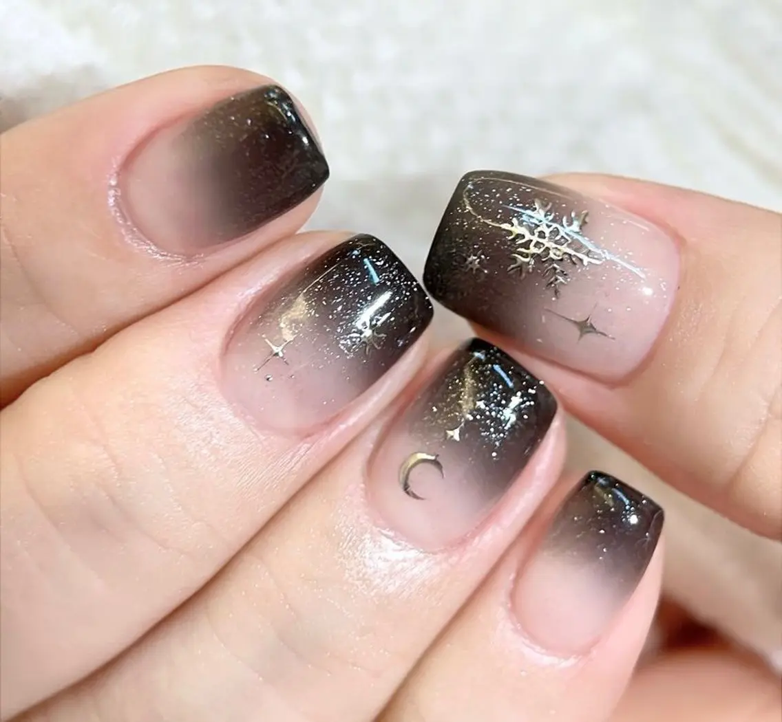ネイル オーロラネイル チークネイル フレンチネイル ジェルネイル ガラスフレンチ ハンドネイル Nail Jolieのネイルデザイン