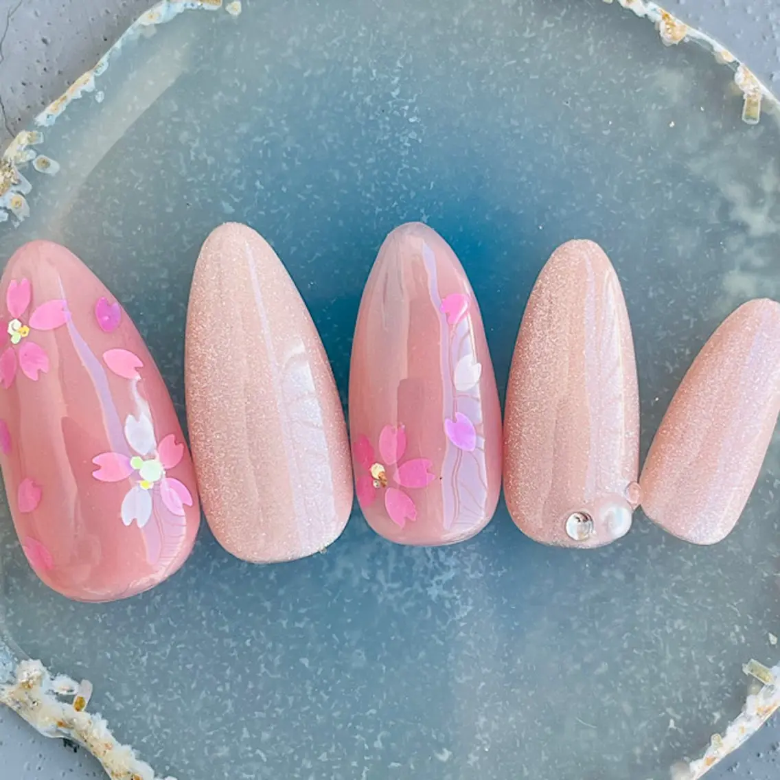 ネイル 桜ネイル ホログラムネイル ピンク 春ネイル koto nailsのネイルデザイン