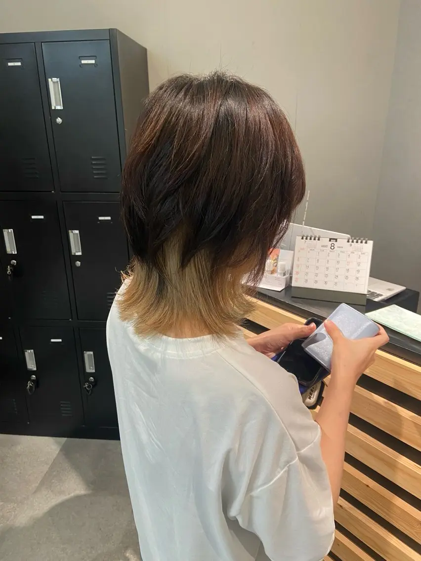 ショート カラー インナーカラー ウルフカット ヘアカラー トリートメント ウルフカット レイヤーカット上柿のヘアスタイル