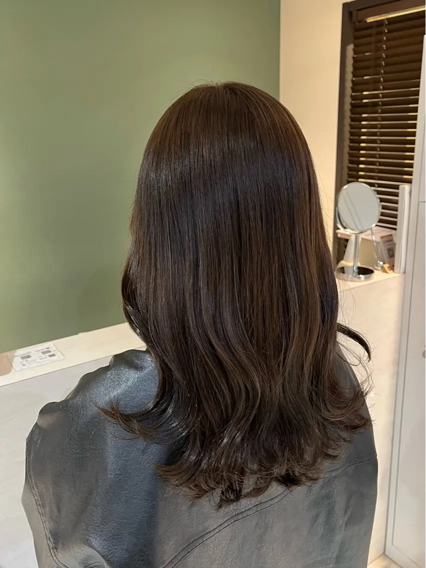 セミロング カラー 透明感カラー 安来柚乃 ヤスキユノのヘアスタイル
