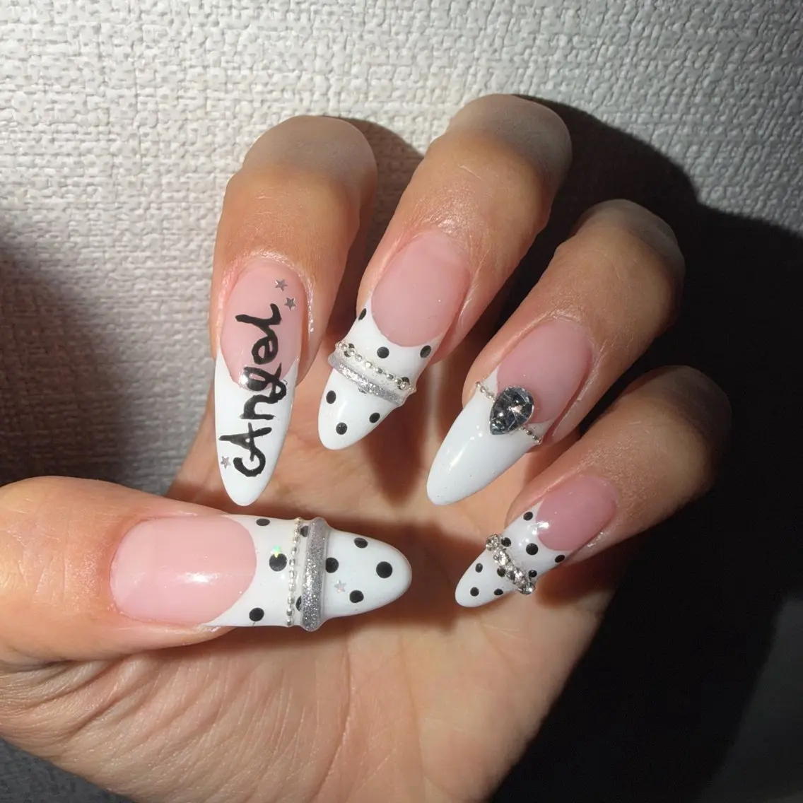 ネイル ドット フレンチネイル ハンドネイル mai ❤︎のネイルデザイン
