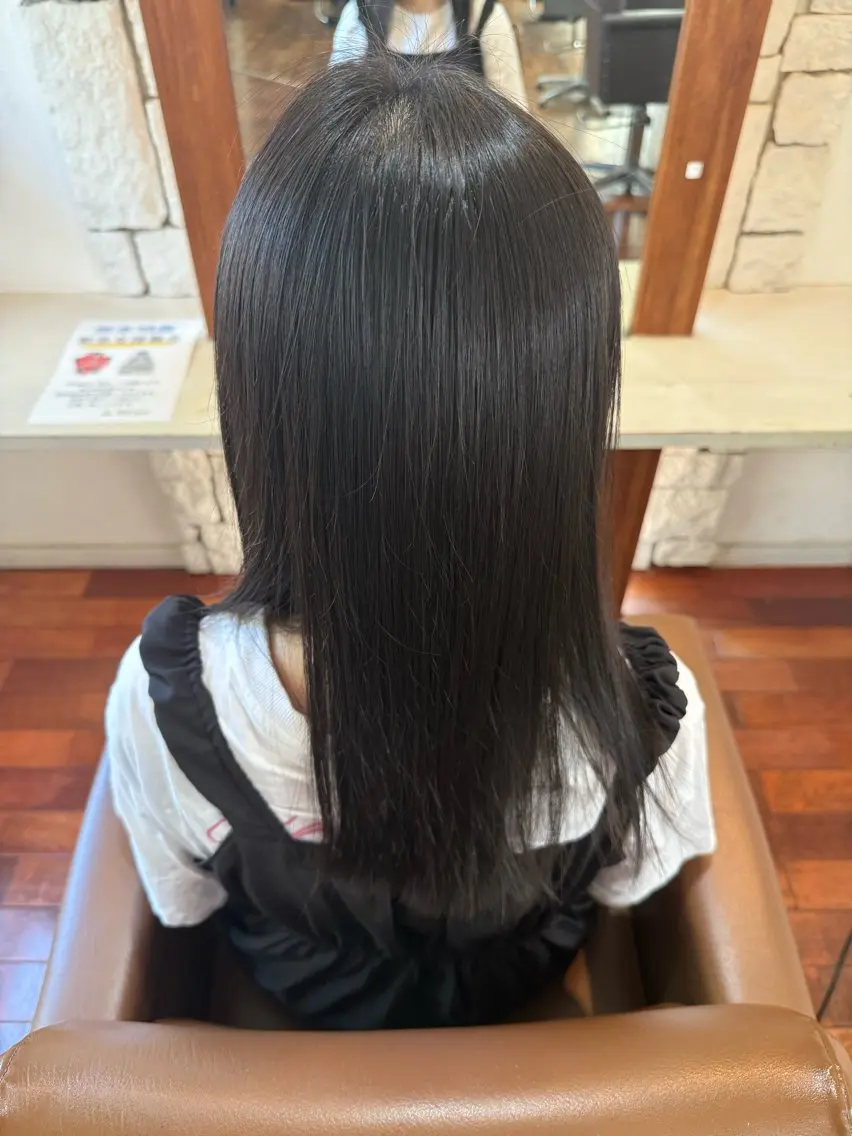 セミロング 縮毛矯正 さらや みあきのヘアスタイル