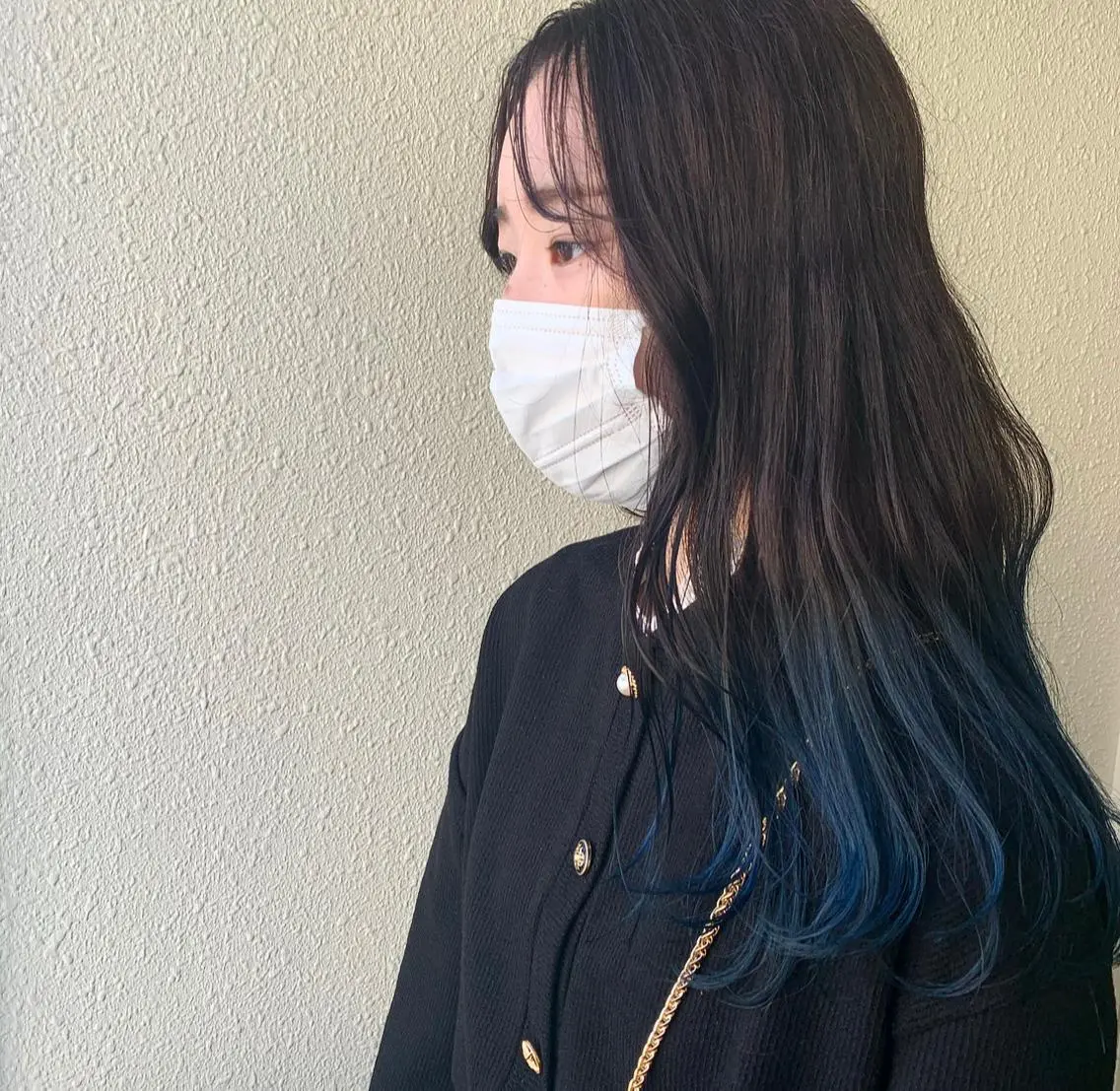 ロング カラー ブルーカラー グラデーションカラー iLi 《イリ》のヘアスタイル