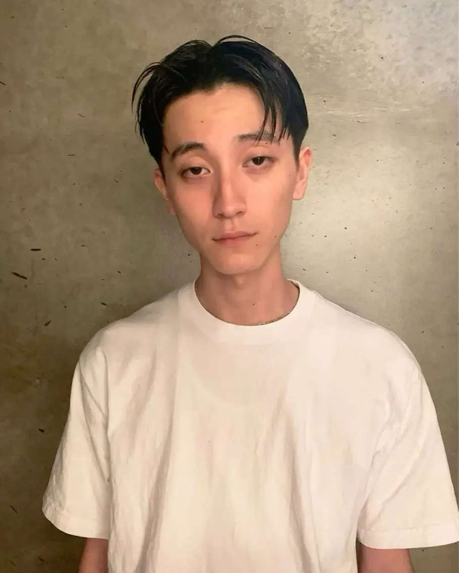 ミディアム メンズ センターパート 加藤 祐斗のヘアスタイル