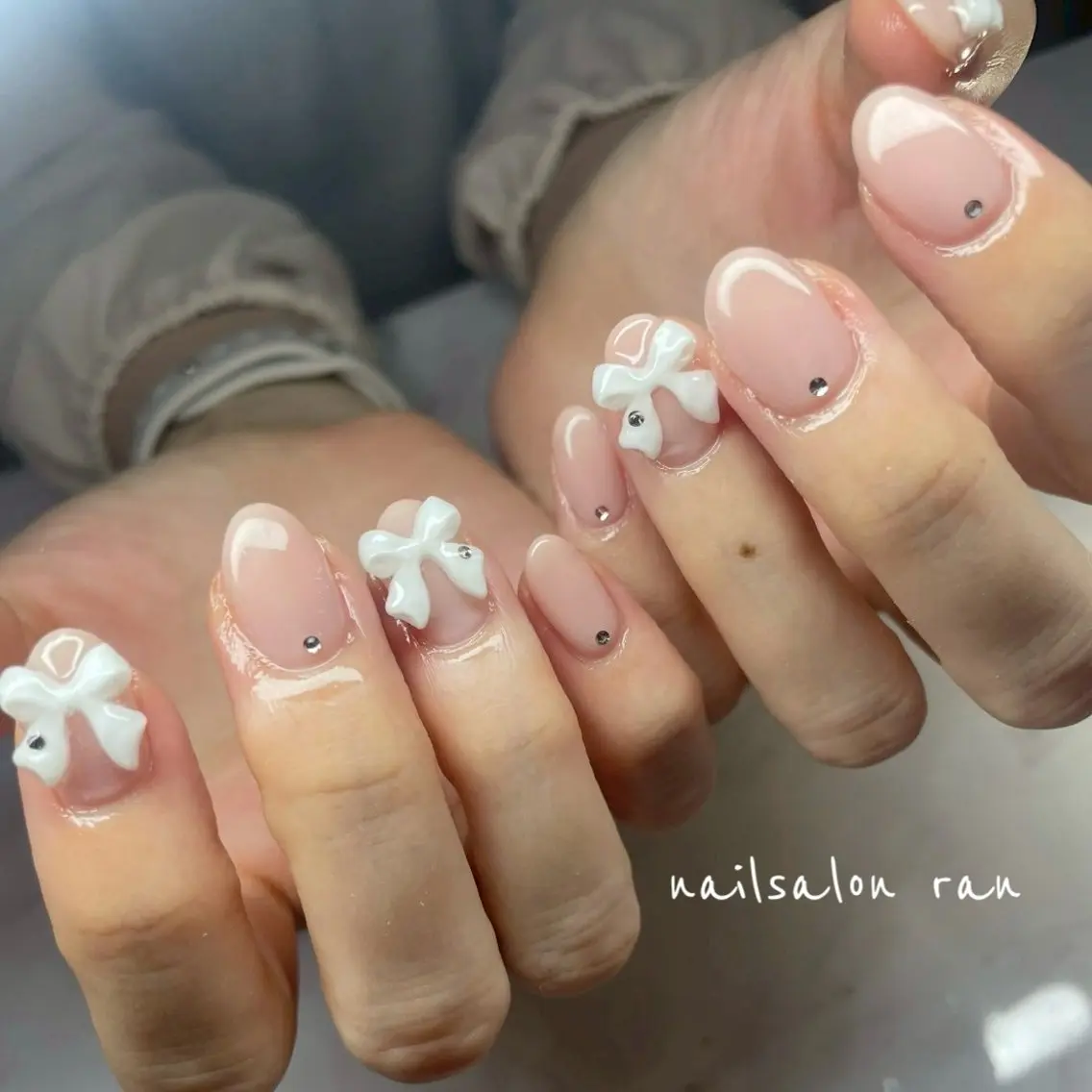 ネイル リボン シンプルネイル ハンドネイル ハンドケア nailsalon ranのネイルデザイン