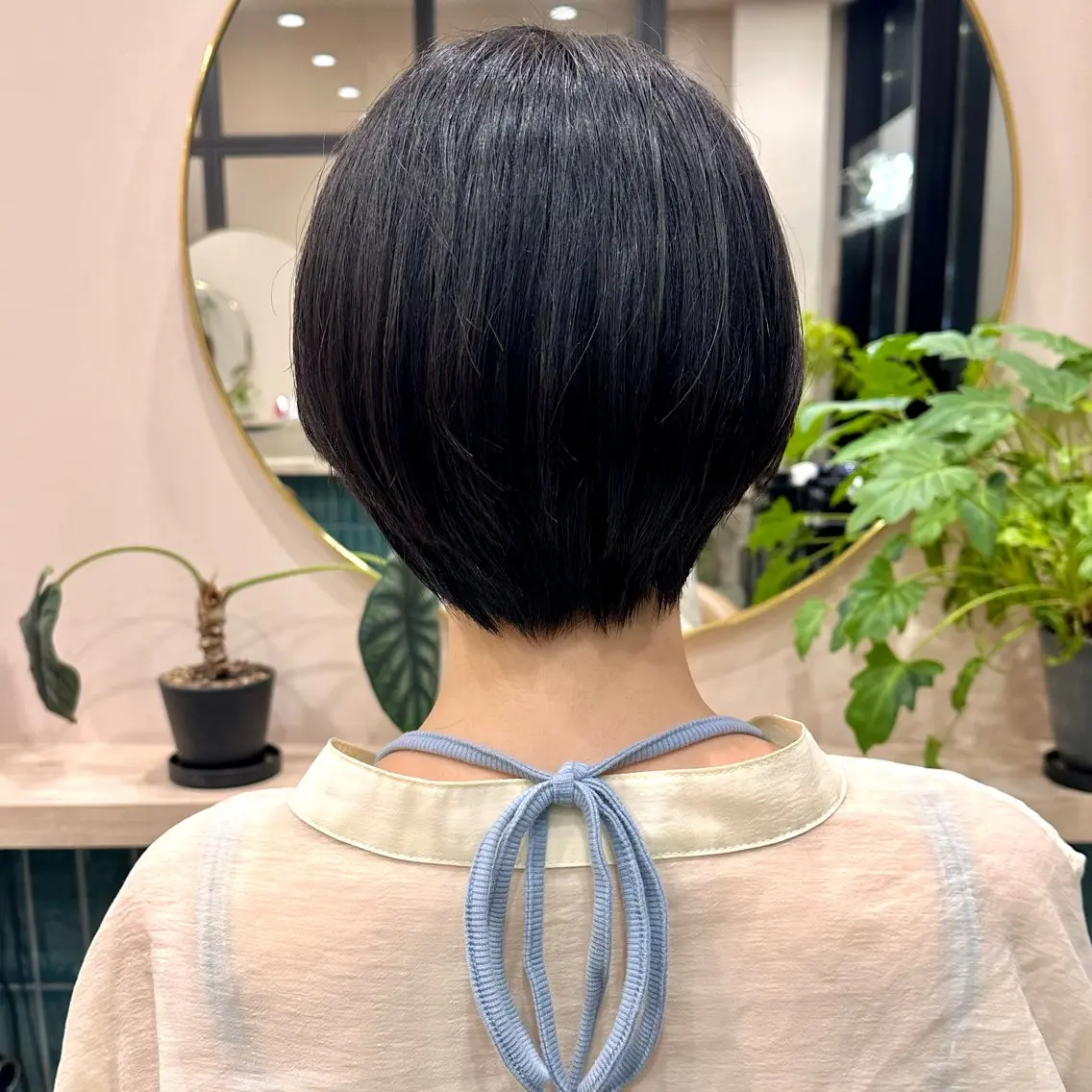 ショート 丸みショート ショートヘア カット 艶ブリーチカラー✨ ボブレイヤーSakiのヘアスタイル