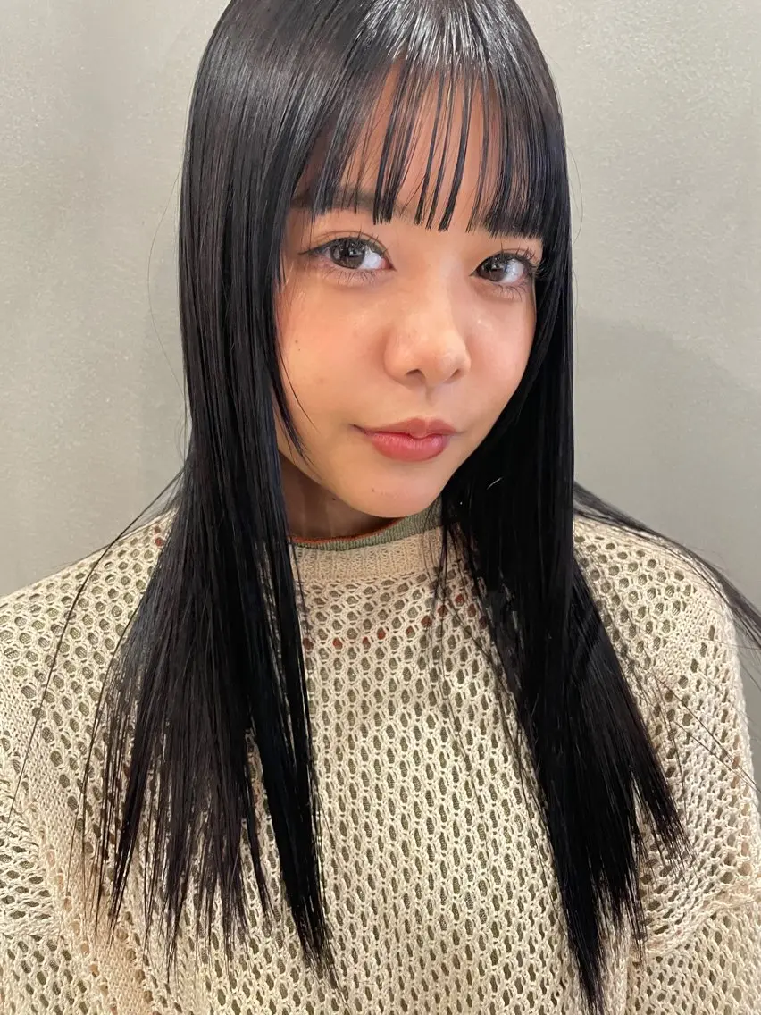 セミロング カラー 都築 菜美のヘアスタイル