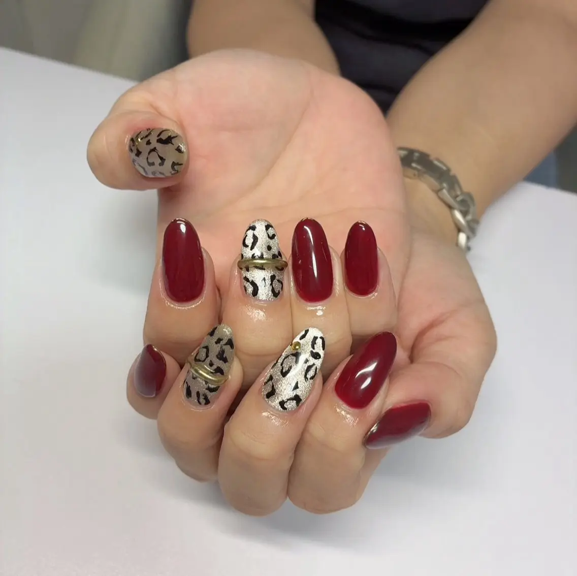 ネイル ボルドー ゴールド マグネットネイル 持ち込み nail Callaのネイルデザイン