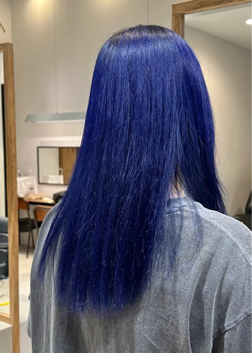 ロング カラー ブルーカラー ヘアカラー トリートメント MEG ✨のヘアスタイル