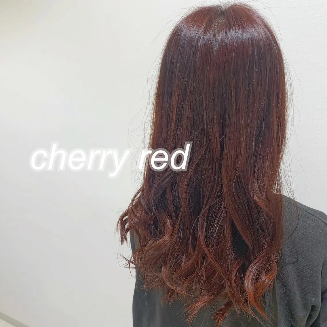 ロング カラー ブリーチ ブリーチなしカラー レッドカラー cher. 新井瑞希のヘアスタイル