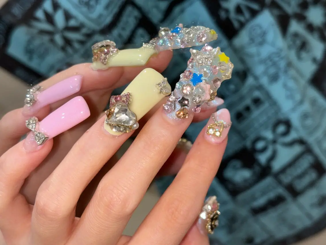 ネイル モデル様募集中ㅤ❤︎ YUI 𝄞𝄢°のネイルデザイン