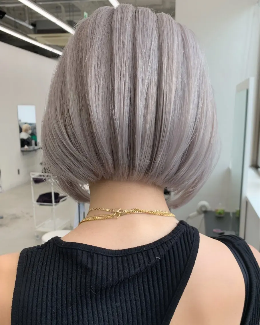 ショート アッシュ アッシュグレー アッシュグレージュ ハイライト 佐藤 まいらのヘアスタイル