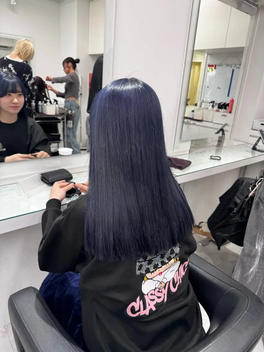 ロング カラー 透け上品ハイトーン 職人ゆうと🤍のヘアスタイル
