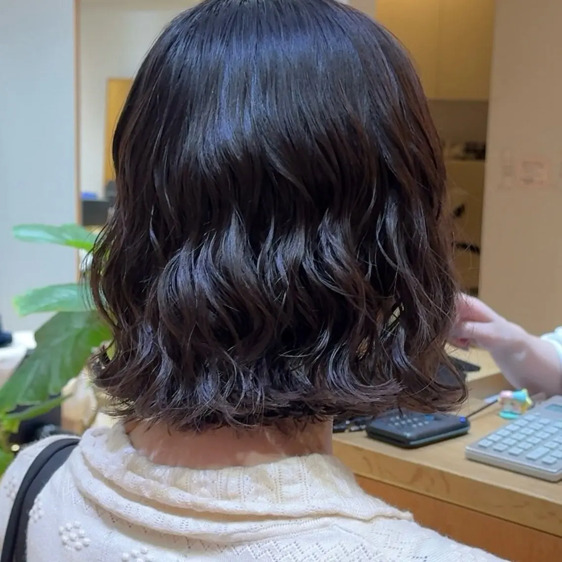 ショート カラー パーマ ボブ カット パーマ 大橋 芽衣のヘアスタイル