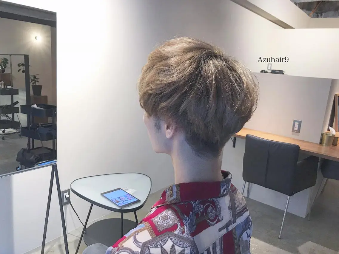 ショート メンズ メンズハイトーン マッシュ RHAIRSALON 西山梓のヘアスタイル