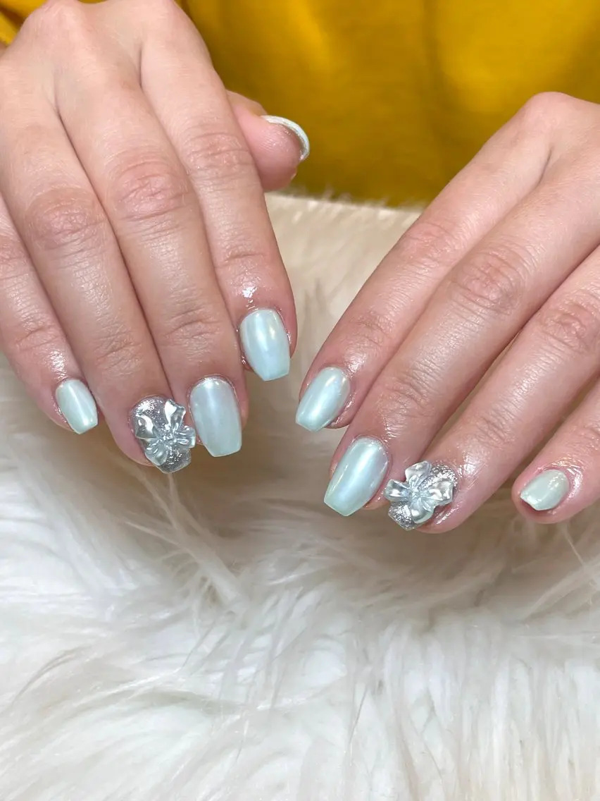 ネイル ミラーネイル 持ち込み ストーンネイル ハンドネイル yurika 🌷.*･ﾟのネイルデザイン