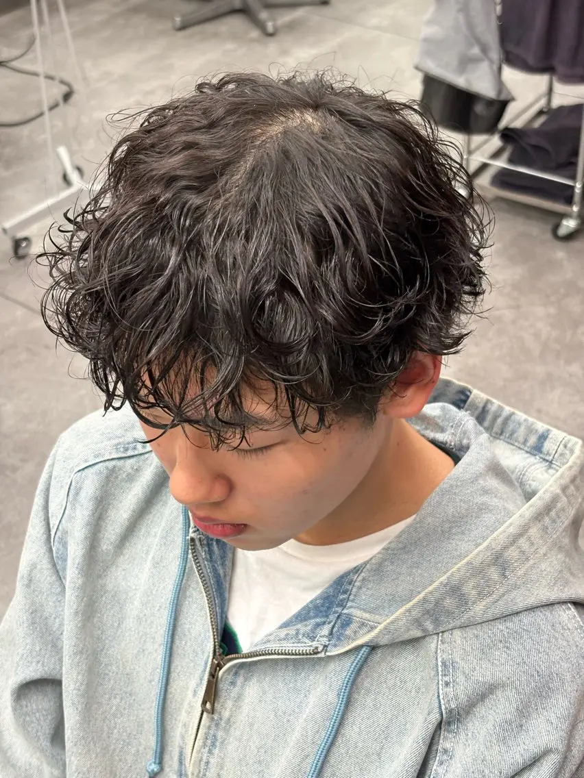 【⚡️５月限定⚡️】メンズカット➕シャドウパーマ　#韓国ヘア#ゆるふわ#アイロン風#トレンド#メンズパーマの写真