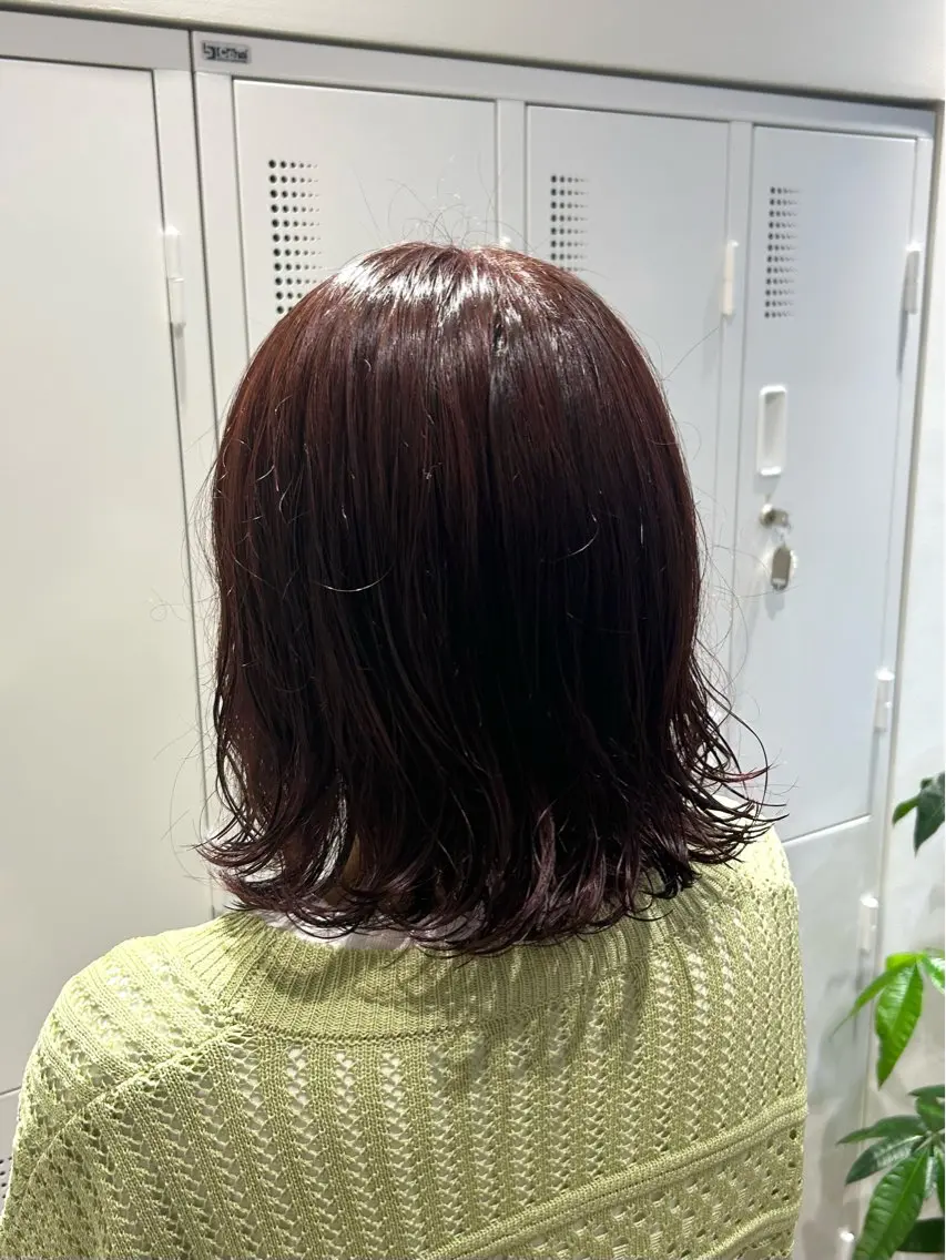 ミディアム カラー パーマ ブラウンカラー ピンクカラー ピンクブラウン 青山 里帆のヘアスタイル