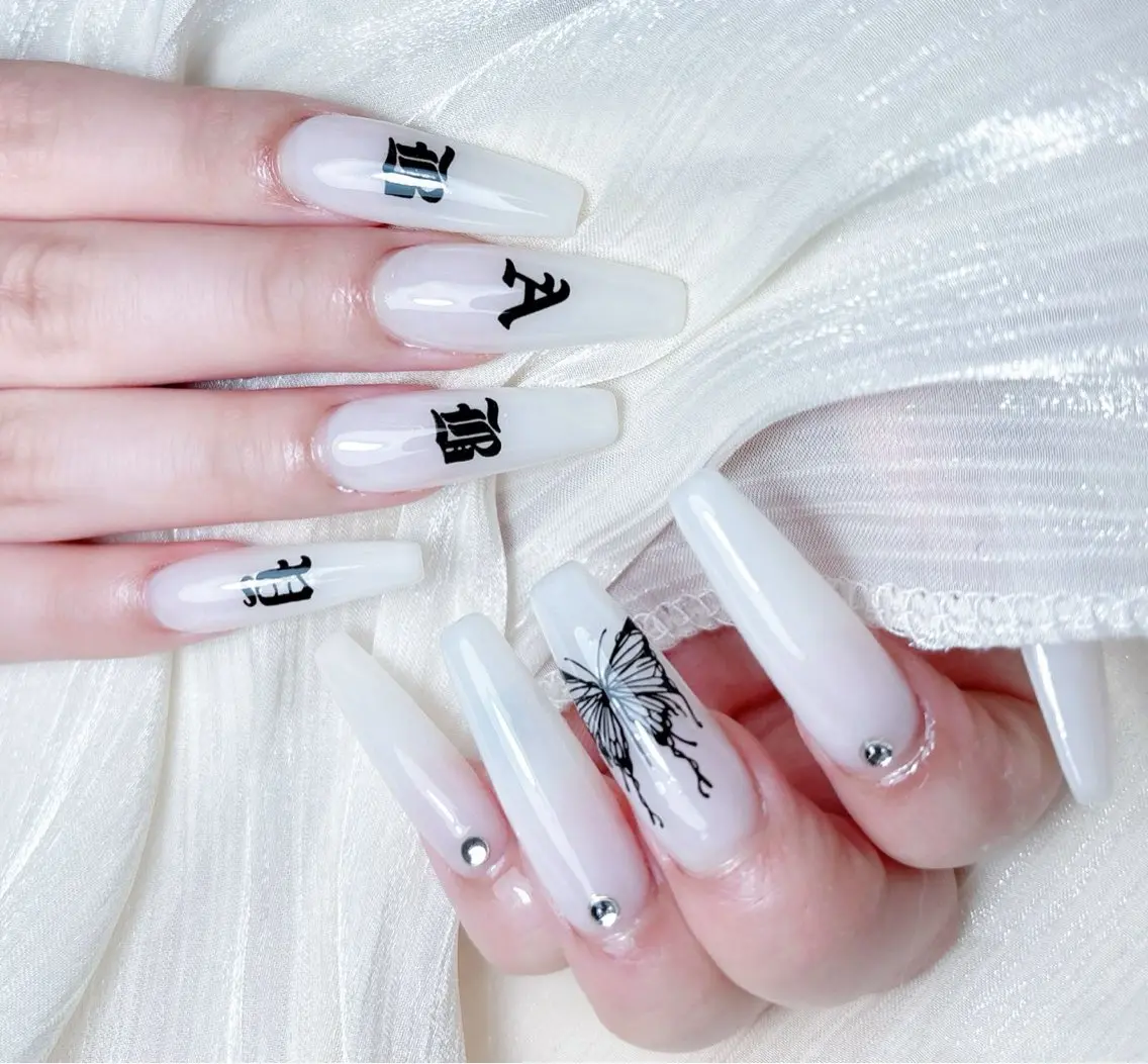 ネイル M 🌷Nail 長さだし専門店のネイルデザイン