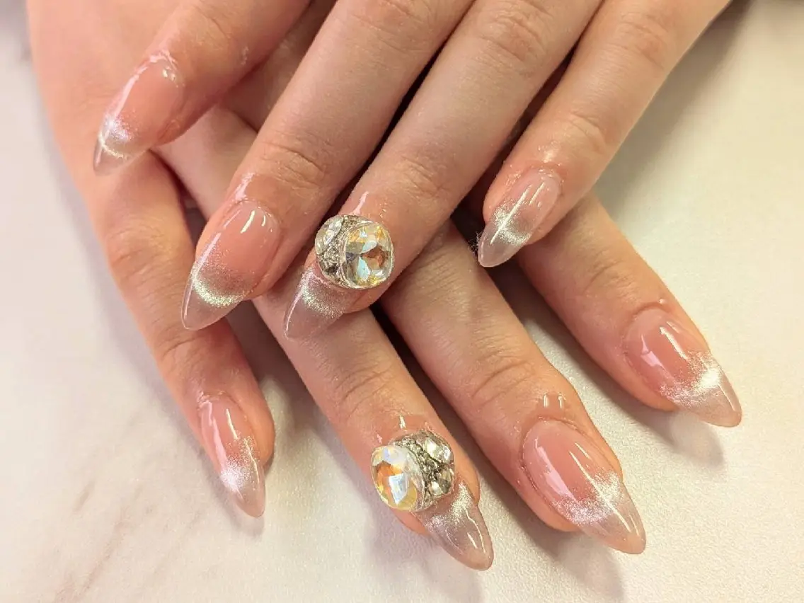 ネイル 長さ出し フレンチネイル マグネットネイル マグネットフレンチ スカルプネイル ハンドネイル バニーラッシュ Nail. HANAのネイルデザイン