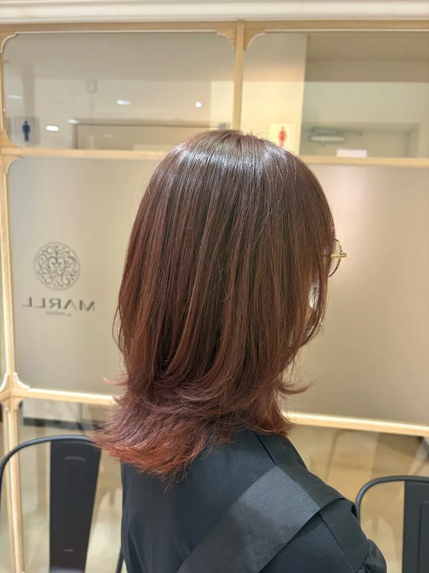 セミロング レイヤーカット MAHAE 中司のヘアスタイル