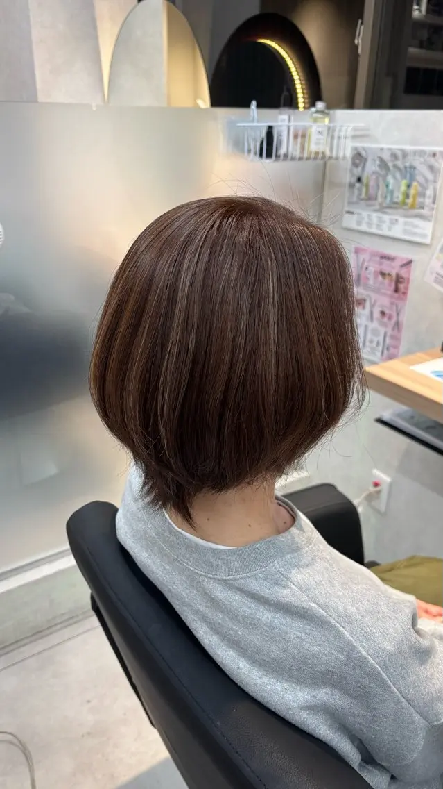カラー 米倉 陽菜のヘアスタイル