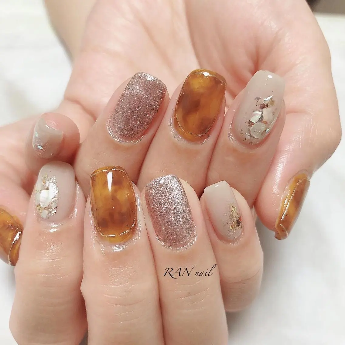 ネイル べっ甲ネイル ジェルネイル マグネットネイル ニュアンスネイル オフィスネイル ハンドネイル フットネイル RAN nailのネイルデザイン