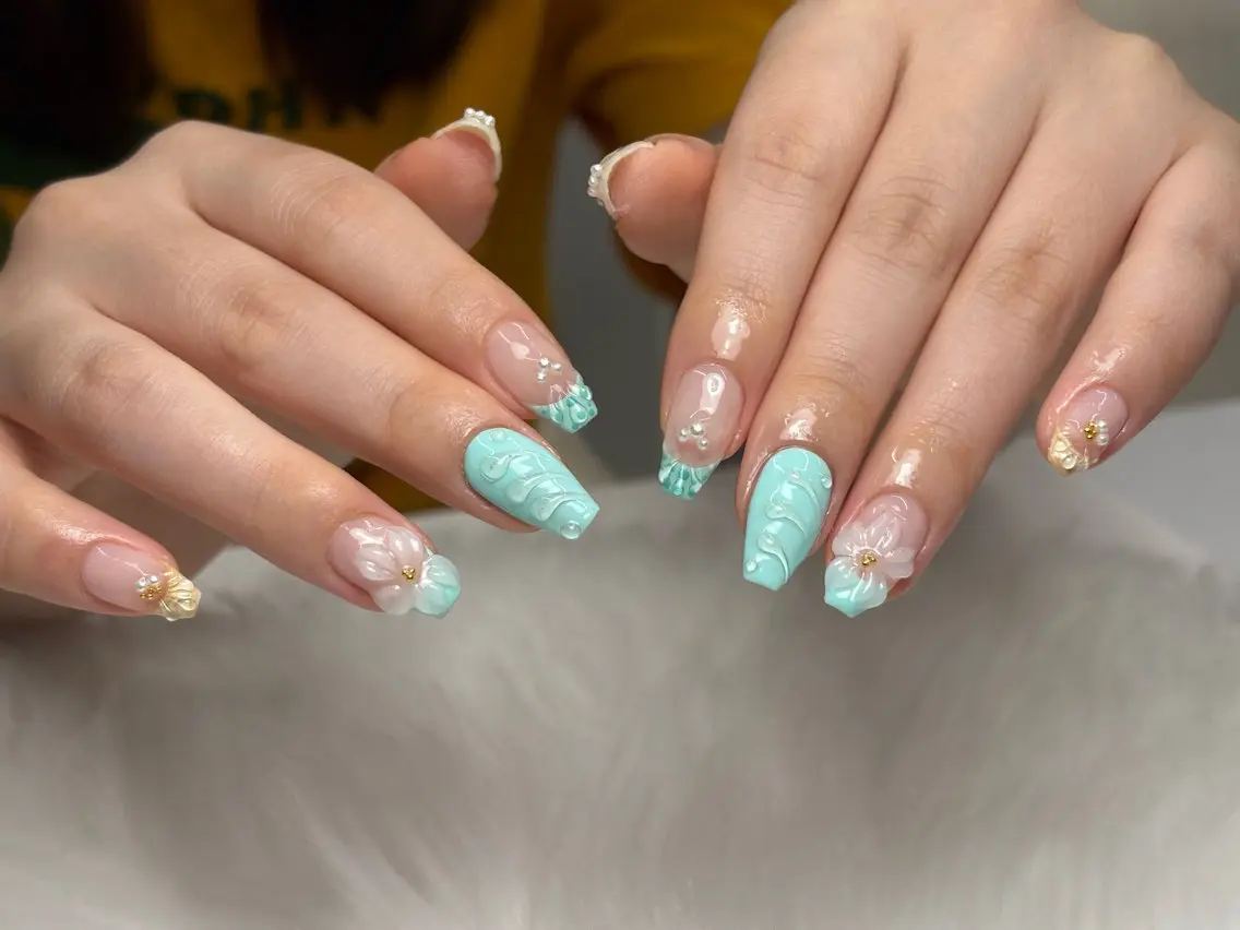 ロング ハンドネイル トゥー フエンのネイルデザイン