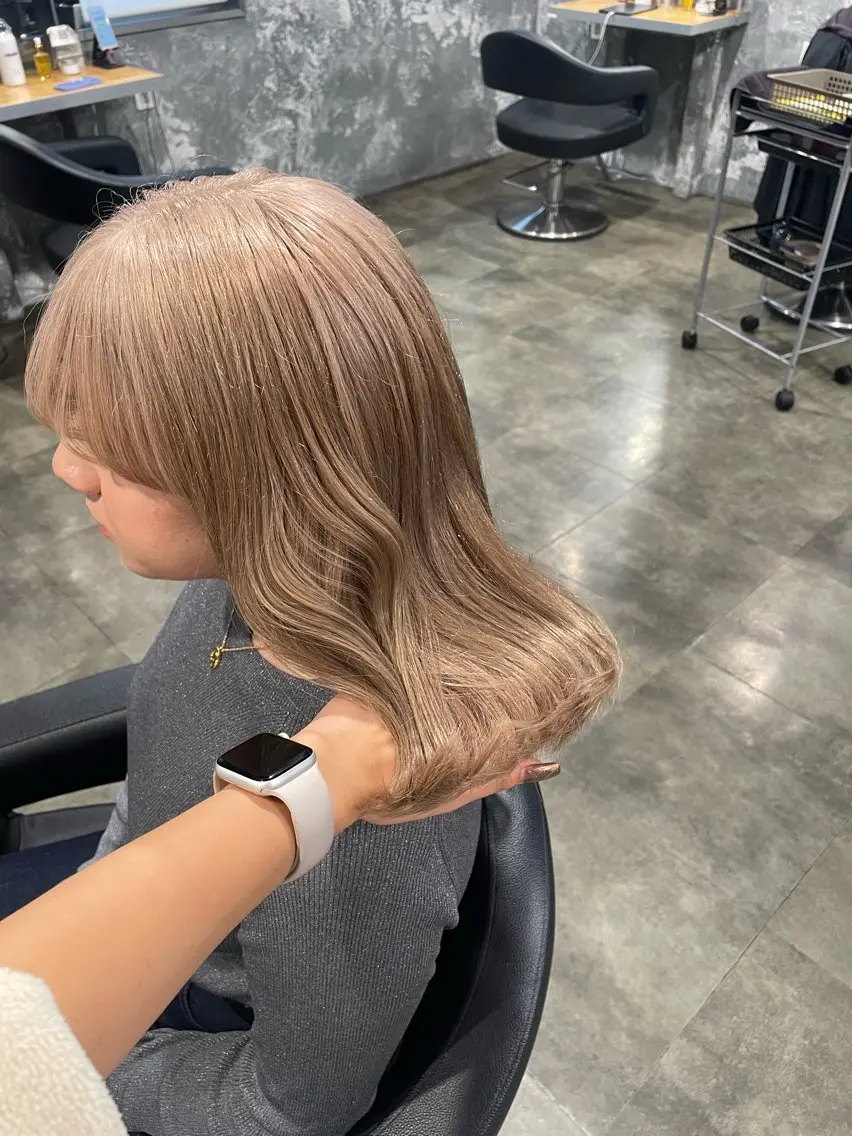 ミディアム カラー ヘアカラー ハイトーン 横浜💞ミオのヘアスタイル