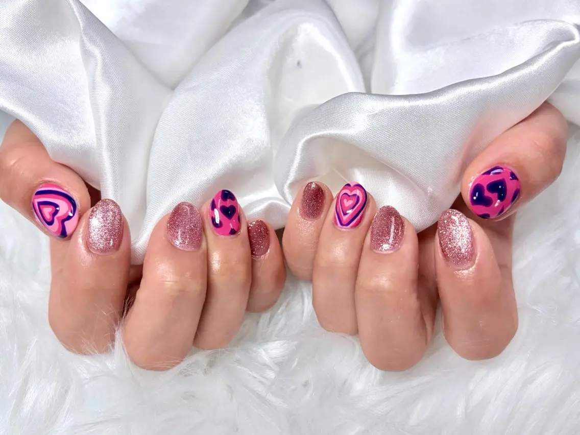 ネイル アートネイル ジェルネイル ハート 韓国ネイル マグネットネイル Nail Neige🐈🌙のネイルデザイン