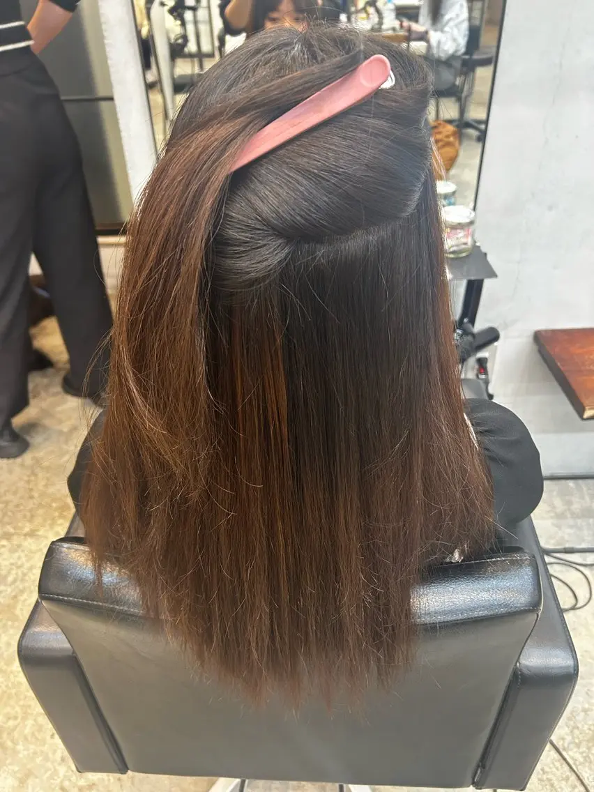 ロング 小森田 果怜 カラー、縮毛矯正のヘアスタイル