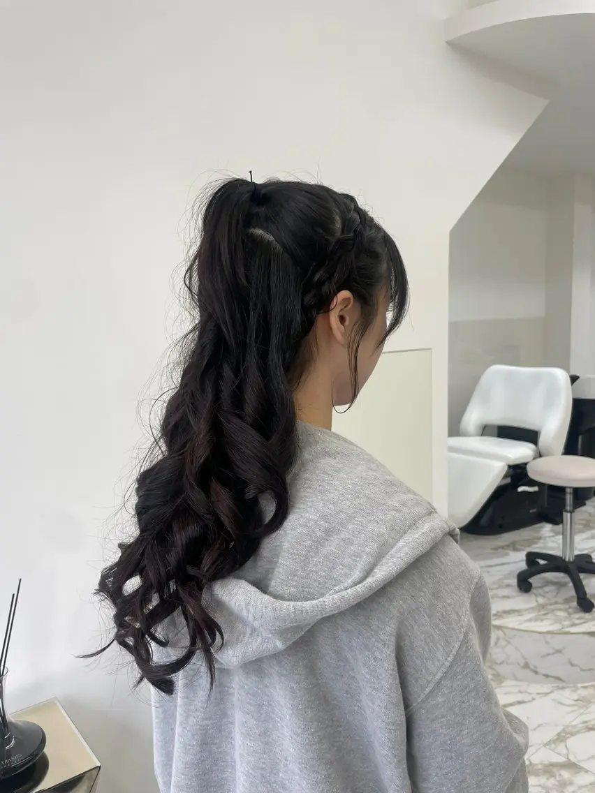 セミロング ヘアアレンジ カチューシャ Hiroka / NANAのヘアスタイル