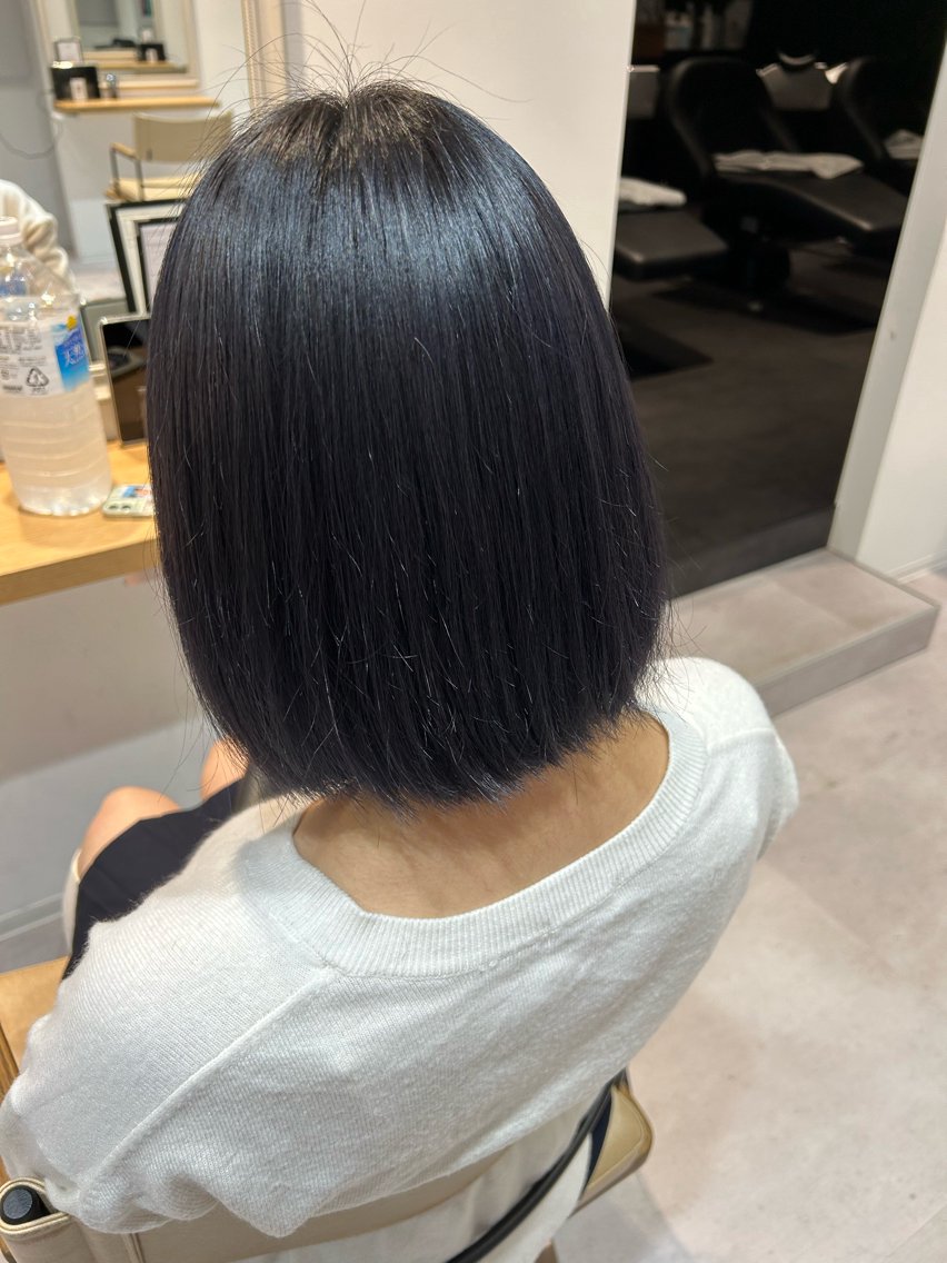 ミディアム カラー 透明感カラー ネイビーカラー 藤田 小波のヘアスタイル