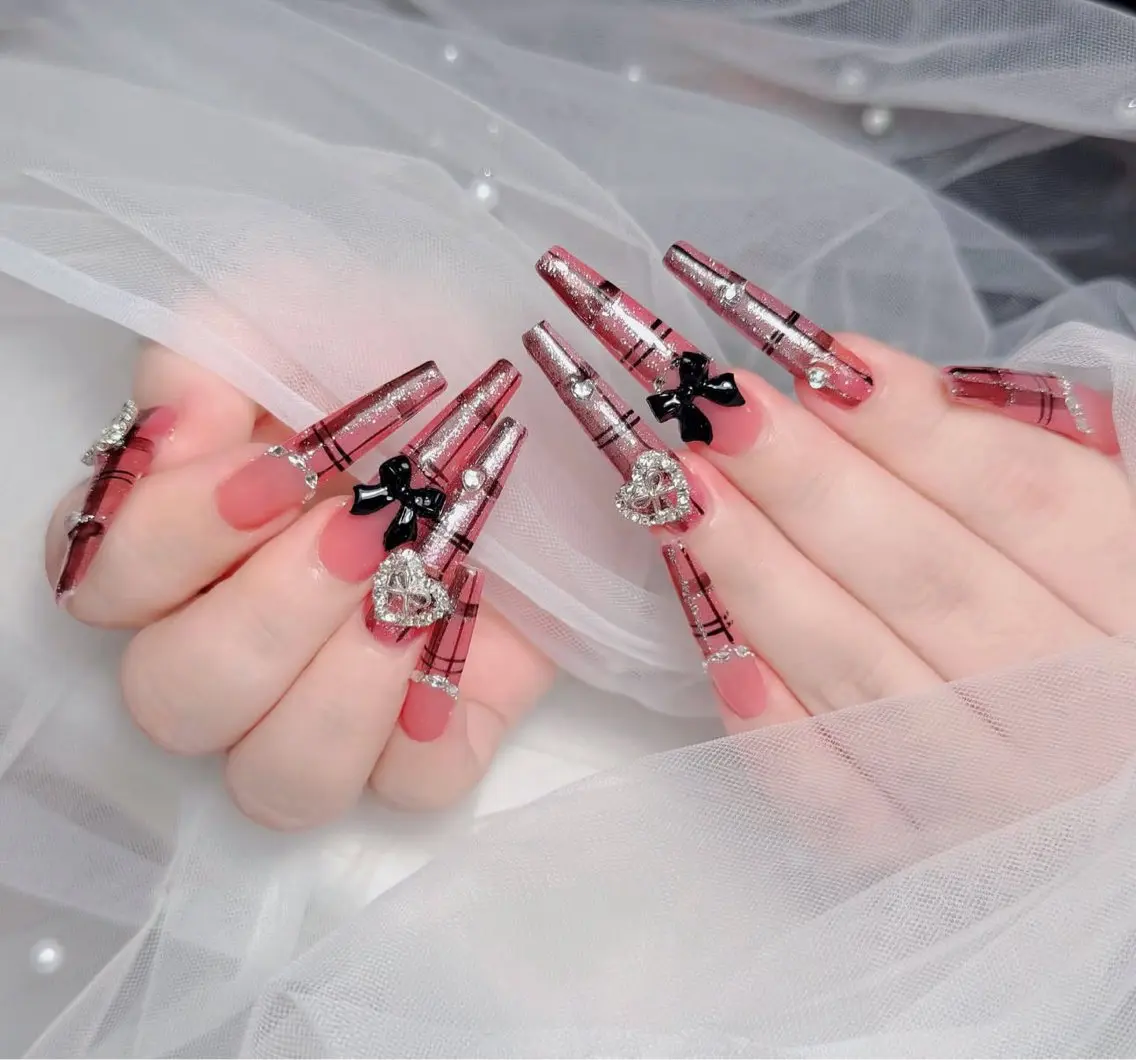 ネイル チークネイル 長さ出し フラッシュネイル フレンチネイル グラデーション ハンドネイル Lenie Nail Salonのネイルデザイン