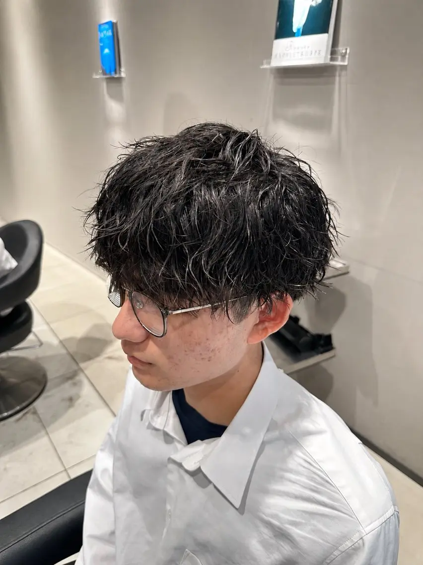 パーマ メンズ メンズパーマ ツイストスパイラルパーマ 波巻きパーマ スパイラルパーマ カット パーマ メンズ特化美容師💠 / 関内 / レンのヘアスタイル
