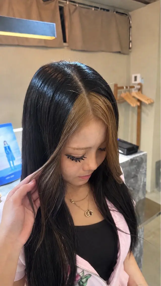 ロング カラー ヘアカラー ruup  Aru みさきのヘアスタイル
