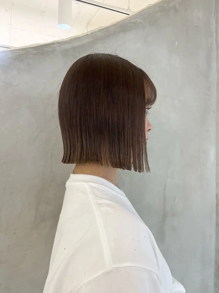 ミディアム カラー カット ヘアカラー トリートメント 切りっぱなしボブ/ 艶カラー/綾莉のヘアスタイル