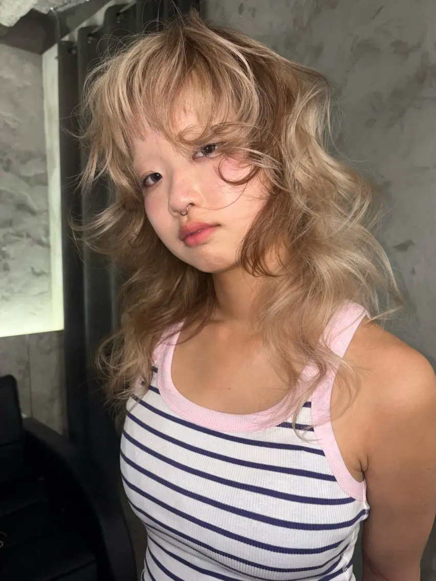 セミロング カット ヘアカラー トリートメント shiba tomomiのヘアスタイル