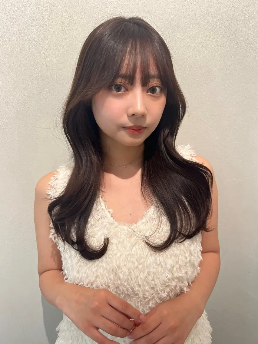 ロング くびれヘア 顔周りカット 韓国風ヘア レイヤーカット 似合わせカット 💫レイヤーカット✨ 透明感カラー工藤雄大のヘアスタイル