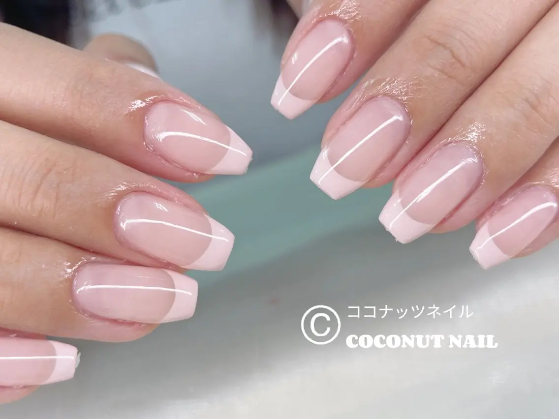 ヘアアレンジ ハンドネイル 神田 ココナッツのネイルデザイン