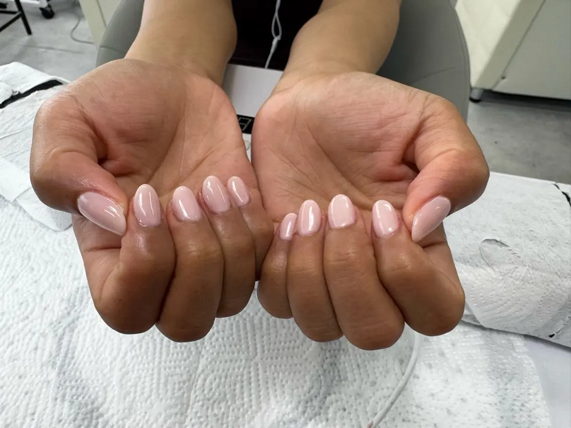 ネイル ハンドネイル 井出 菜々美のネイルデザイン
