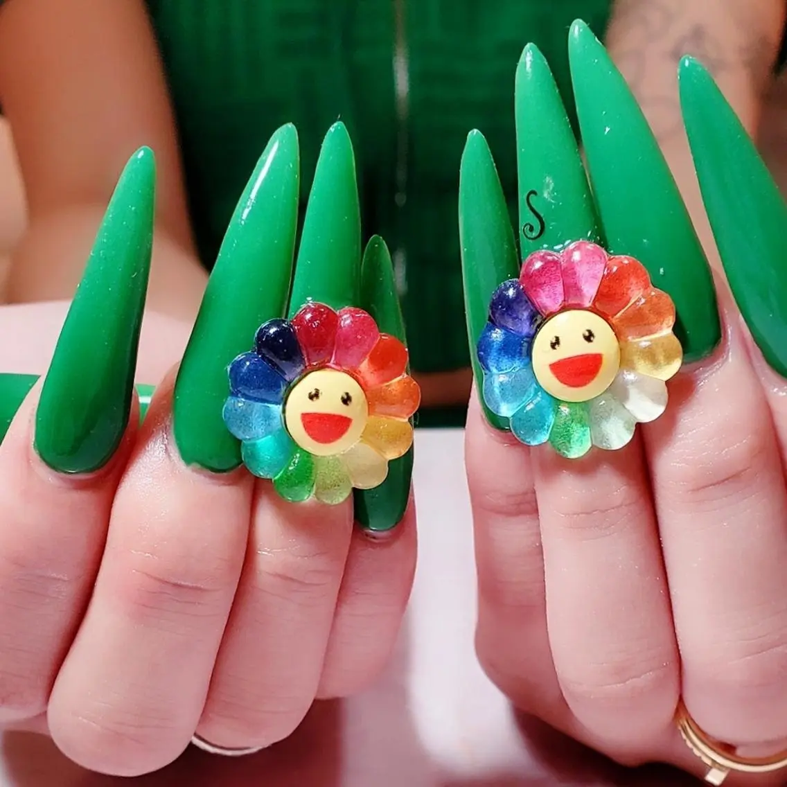 ネイル ロング ロング ロングネイル Garnet nailのネイルデザイン
